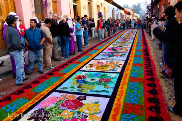 5. All-night teamwork also produced this elaborate alfombra
