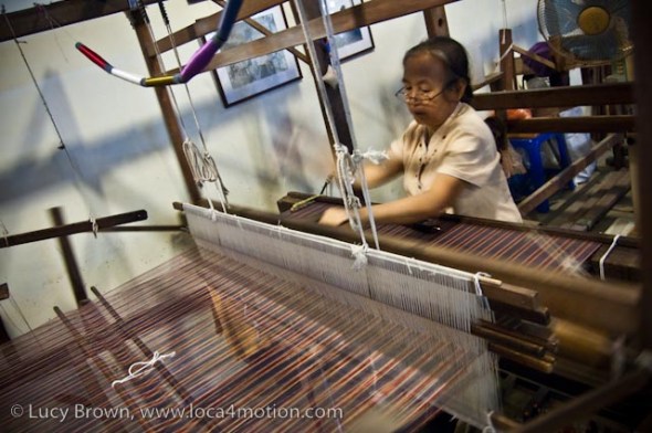 Weaving Thai silk, Chiang Mai, Thailand